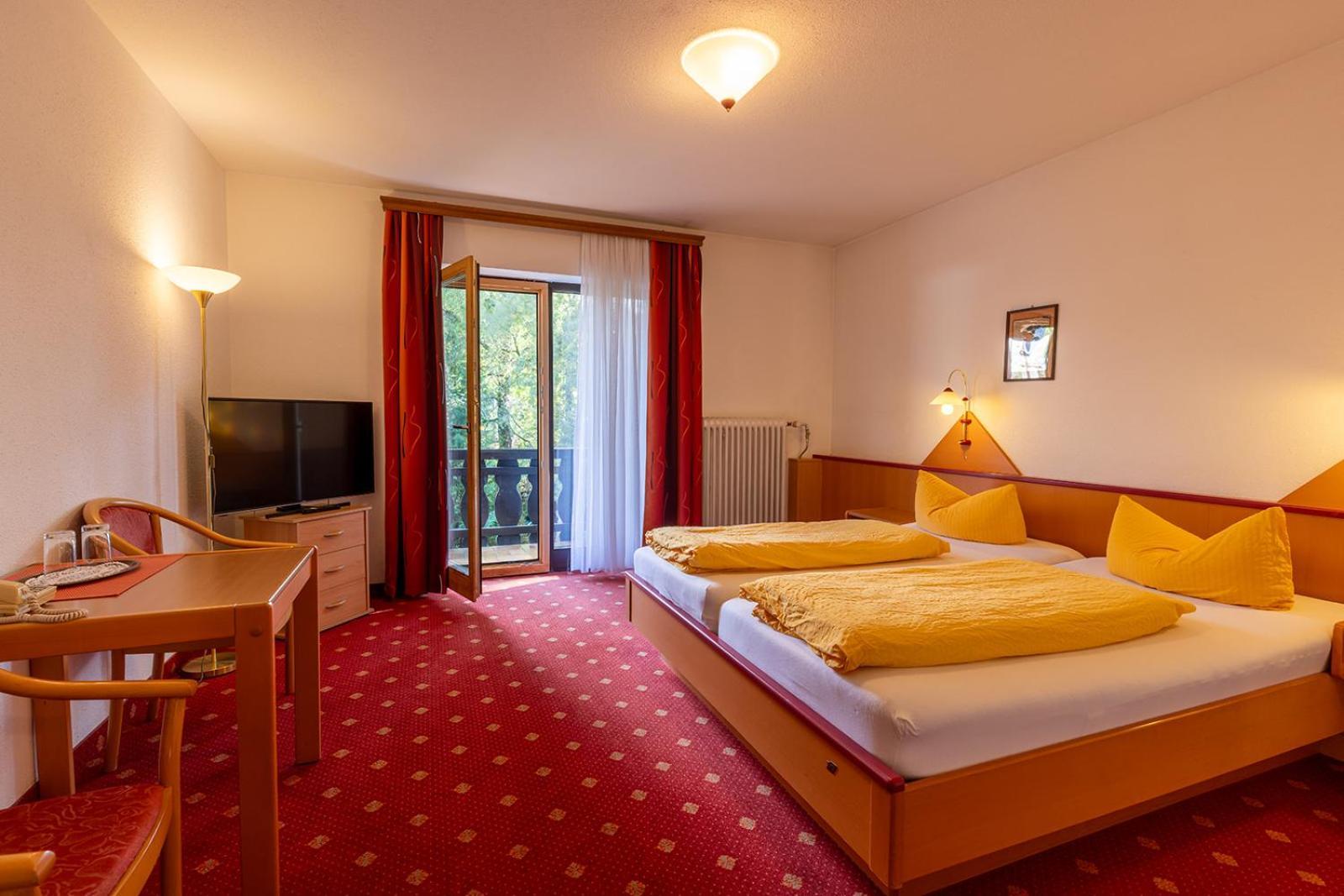 Hotel Alpenhof Oberau (Garmisch-Partenkirchen) Exterior foto