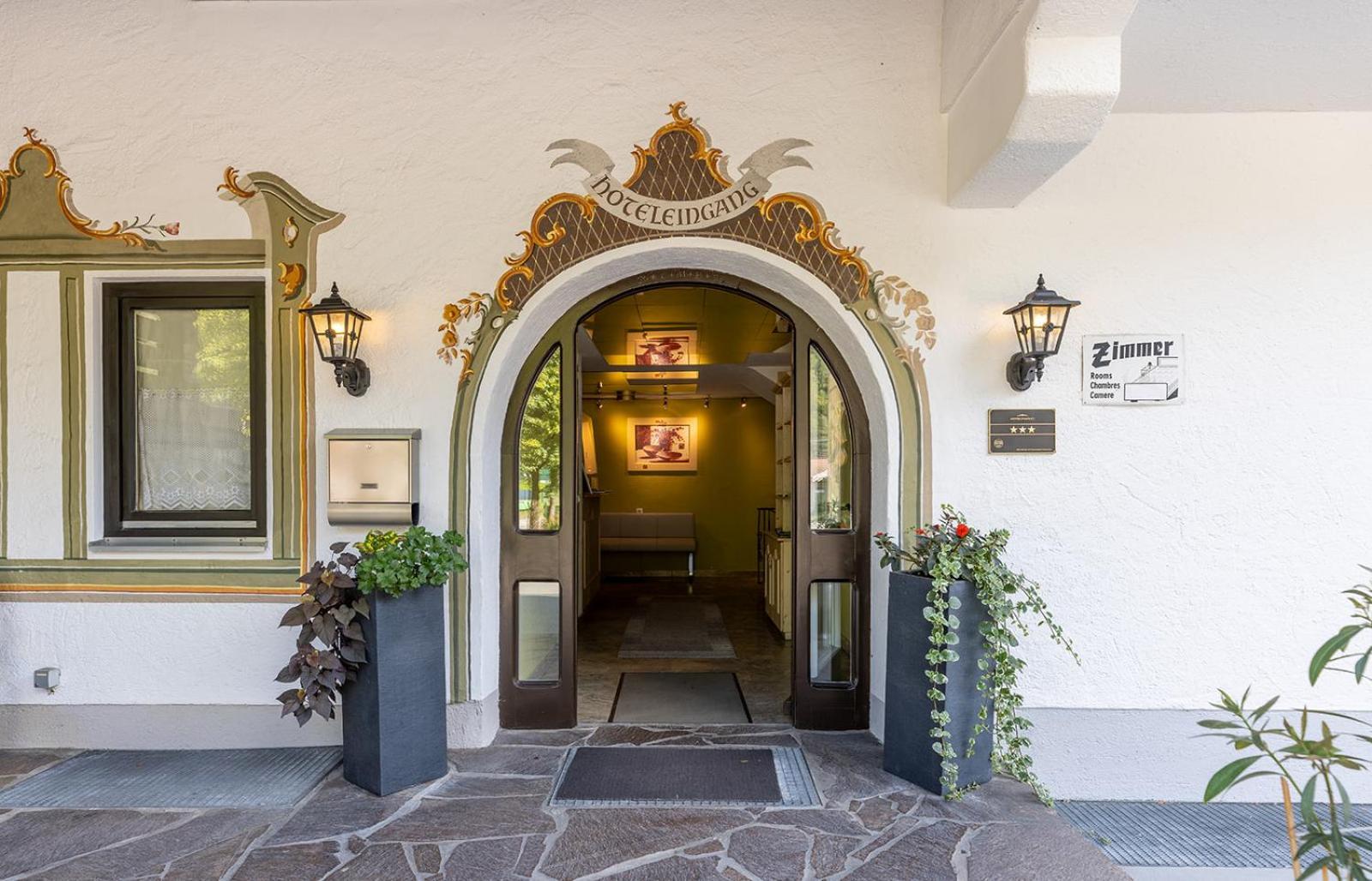 Hotel Alpenhof Oberau (Garmisch-Partenkirchen) Exterior foto